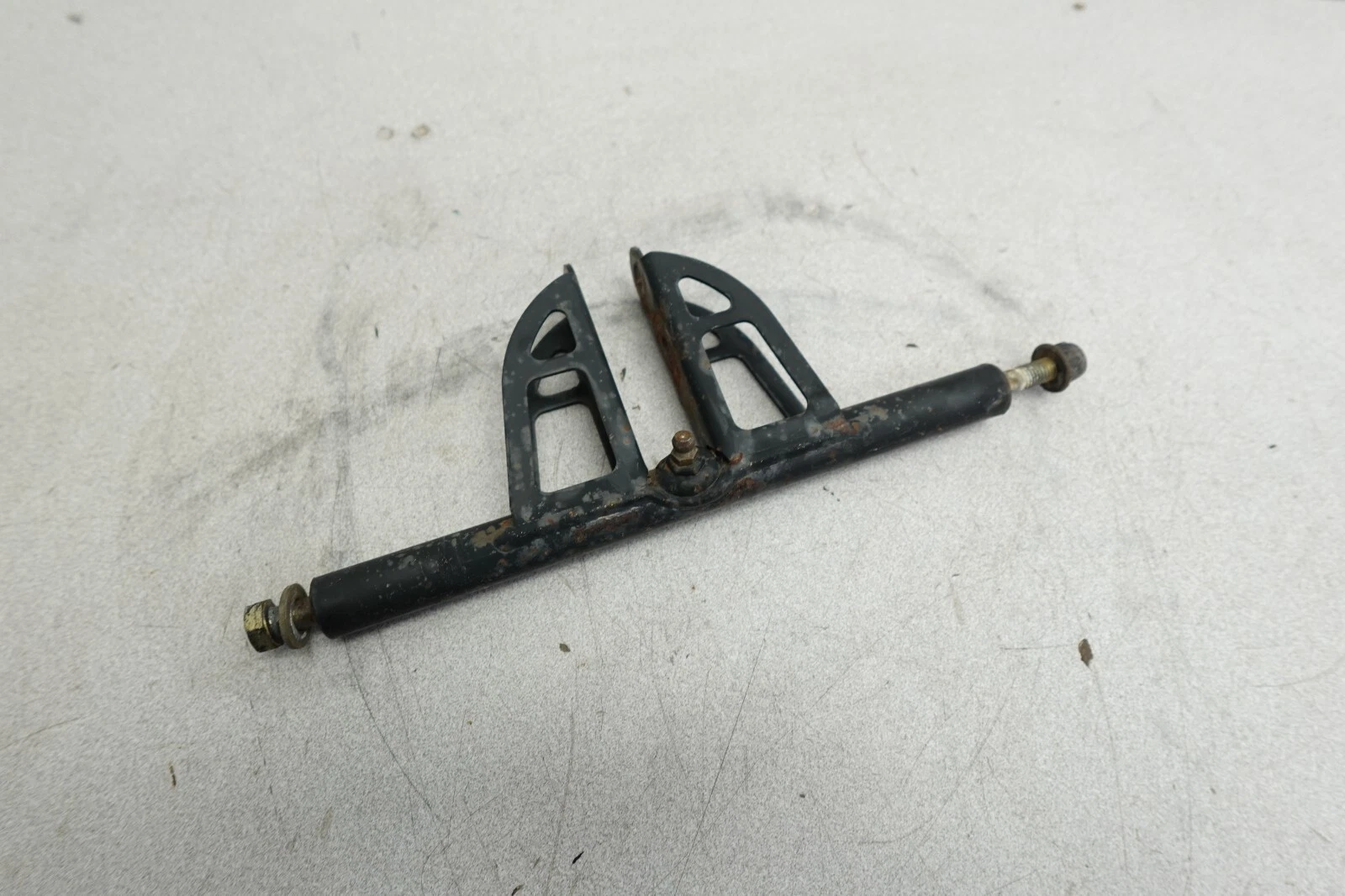 2001-2009 Ski-Doo OEM Front Pivot Mount Arm Summit Skandic Tundra Expedition