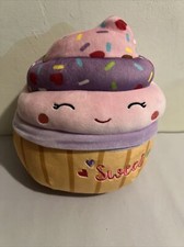 Squishmallows 2022 Valentine Squad D 10  Kimmie the Cupcake Plush Doll Toy EUC