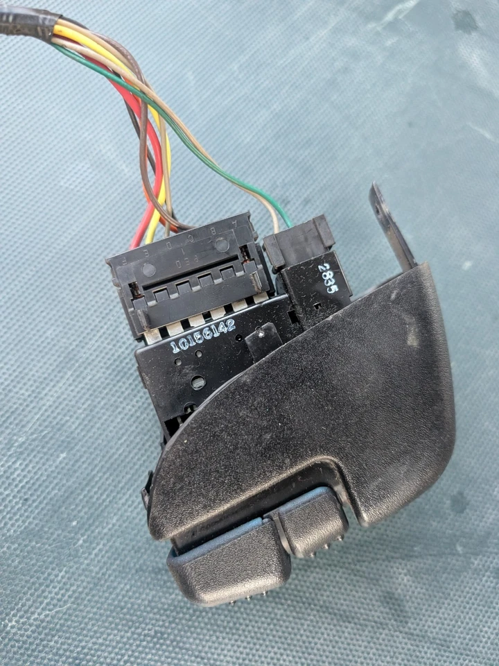 Переключатель фар головного света Chevrolet Lumina APV Van II 10156142 - Изображение 3 из 3