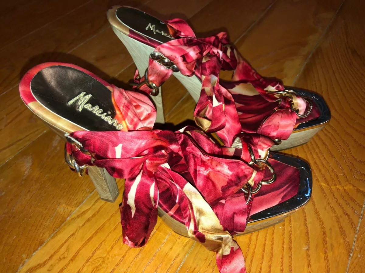 Guess floral heels 2025