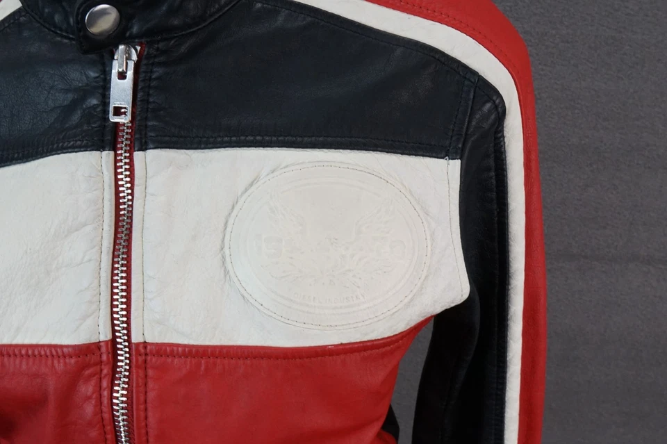 Diesel Mujer Chaqueta Motocicleta Cuero Vaca Rojo Negro Blanco Cremallera Completa Pequeña Foto 3 de 4