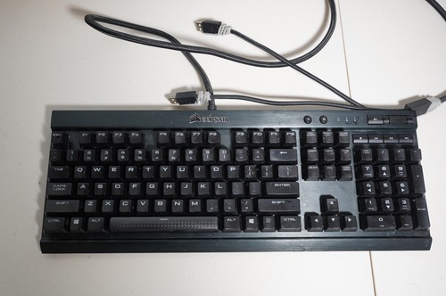 Corsair K70 RGB Rapidfire Cherry MX Speed Mechanical Board - Picture 1 of 6