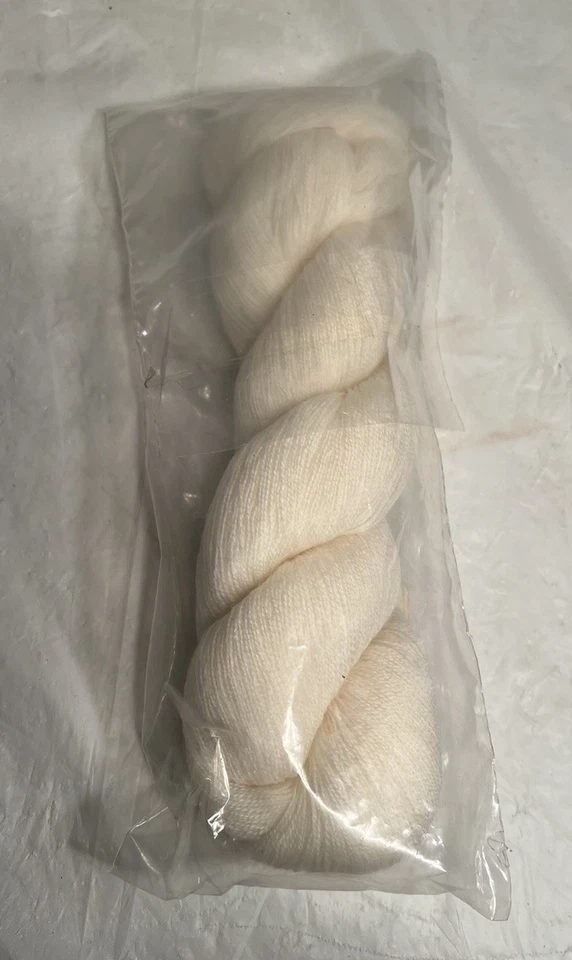 DMC Broder Medicis Tapestry Yarn 100% Pure Virgin Wool Blanc Dye Lot 355050 50g - Image 3 of 3