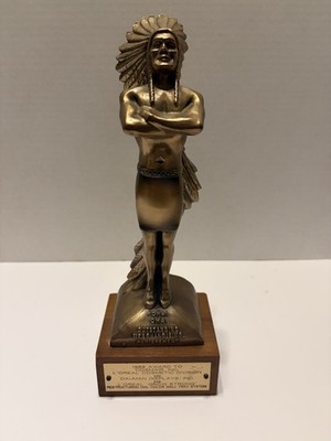RARE 1989 POPAI OMA BRONZE NATIVE AMERICAN LARGE TROPHY L'OREAL COSMETICS AWARD
