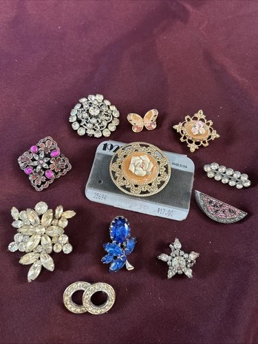 Mixed Lot of 11 Vintage Gold Tone w/ Rhinestones Costume Jewelry Brooches