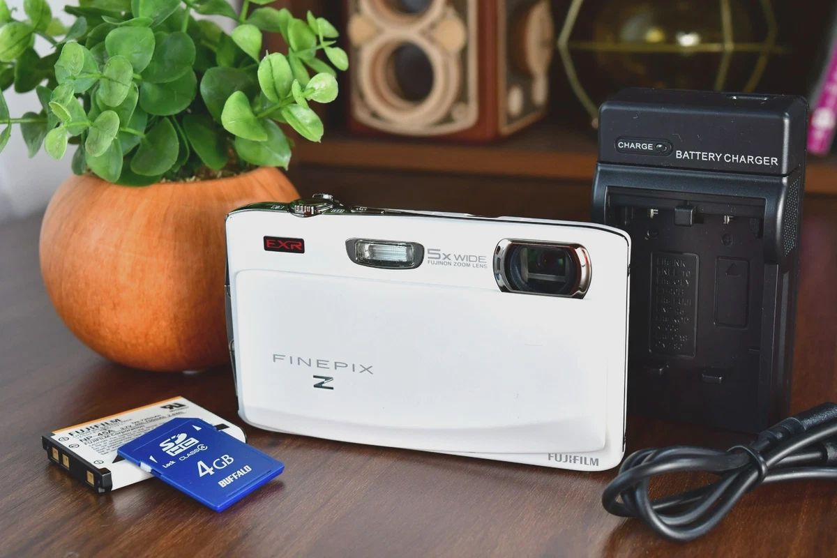 25+ Fujifilm FinePix Z Series 5-9.9x Digital Zoom 14-16.9 MP