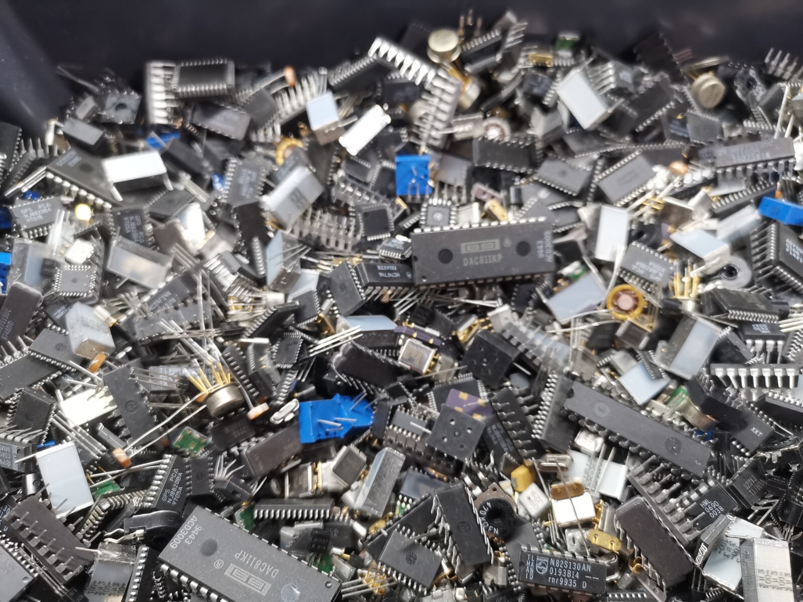Electronic Component Joblot 200g Of SMD And THT IC And Other Parts eBay