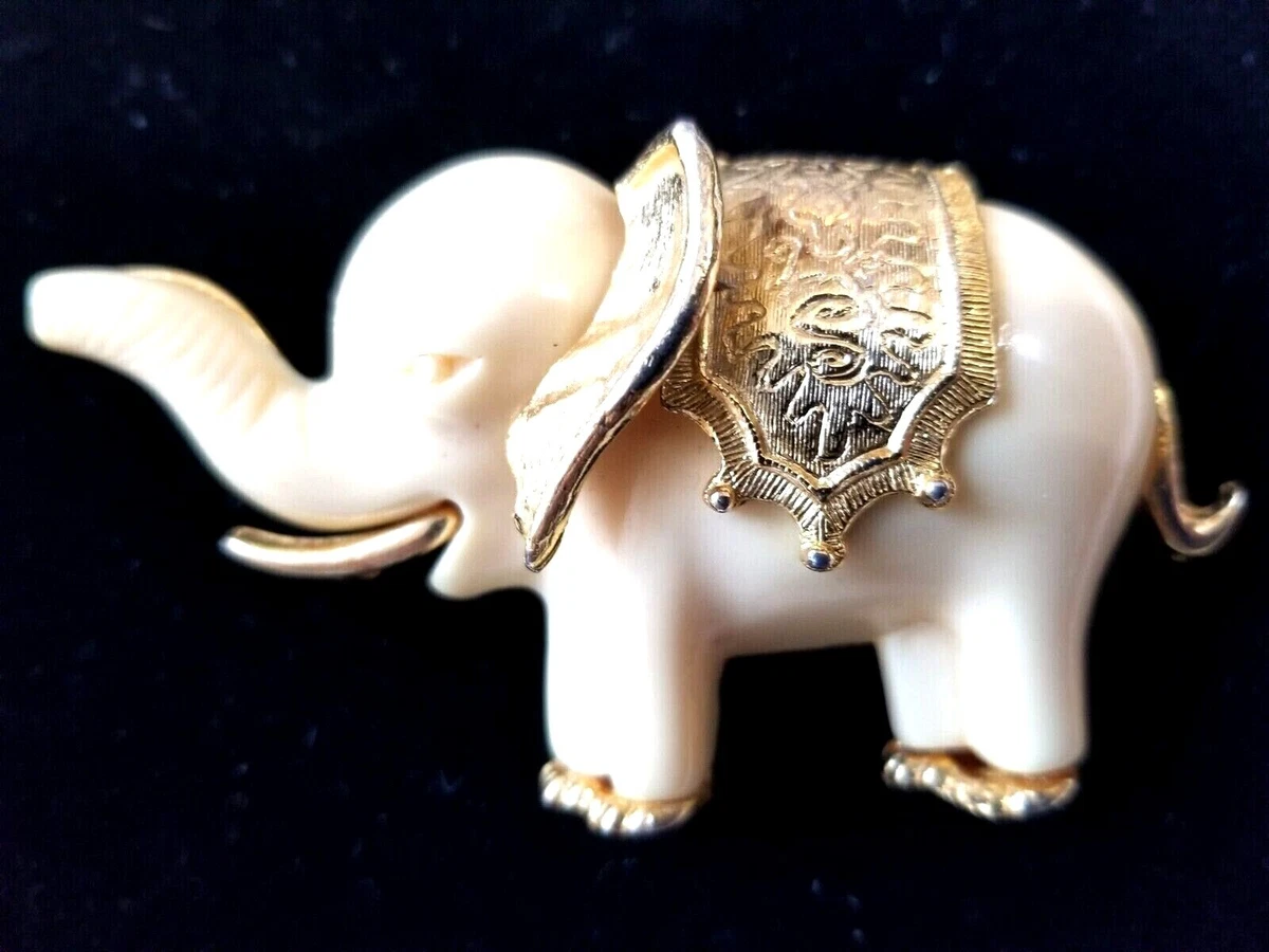 Elephant sale brooch vintage