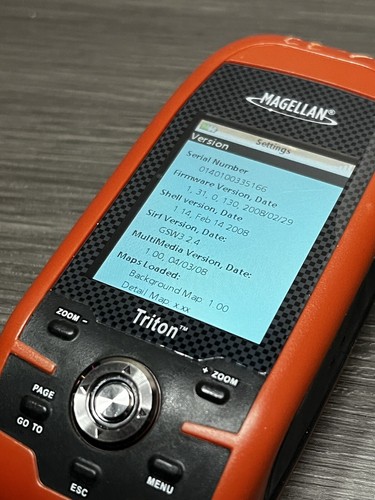 Magellan Triton 400 Adventure Pack Handheld GPS Waterproof Hiking Fishing - Picture 4 of 8