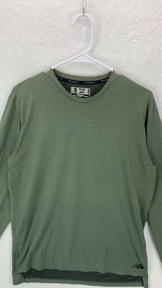 Camiseta New Balance Heathertech Hombre Mediana Hunter Verde RWT Manga Larga Foto 2 de 4