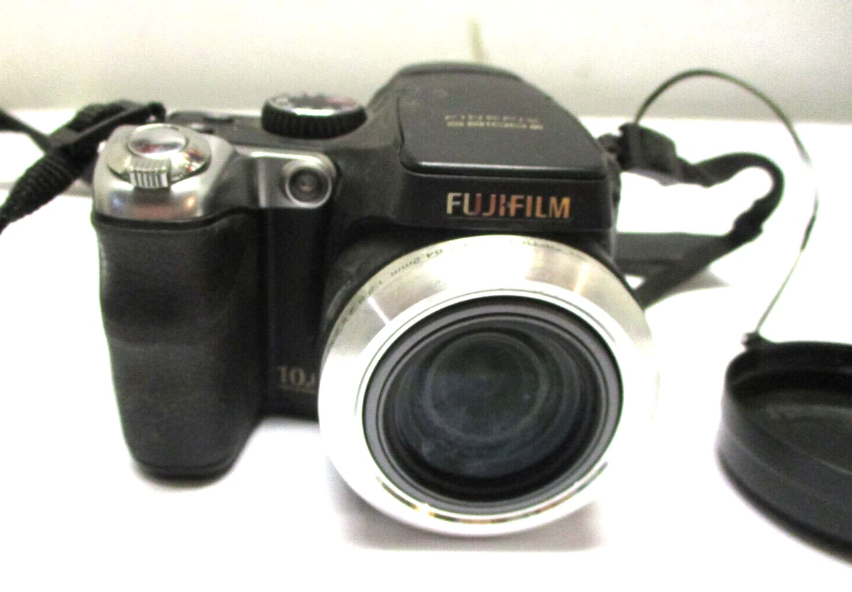 Preços baixos em Fujifilm FinePix S Series 10-11.9MP Câmeras