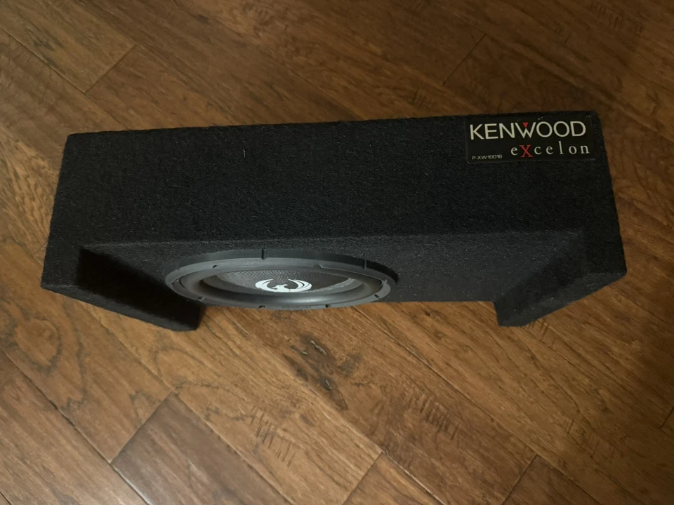 Kenwood P-XW1001B | 250W RMS 4-Ohm 10” Caja de subwoofer cargada Foto 4 de 4