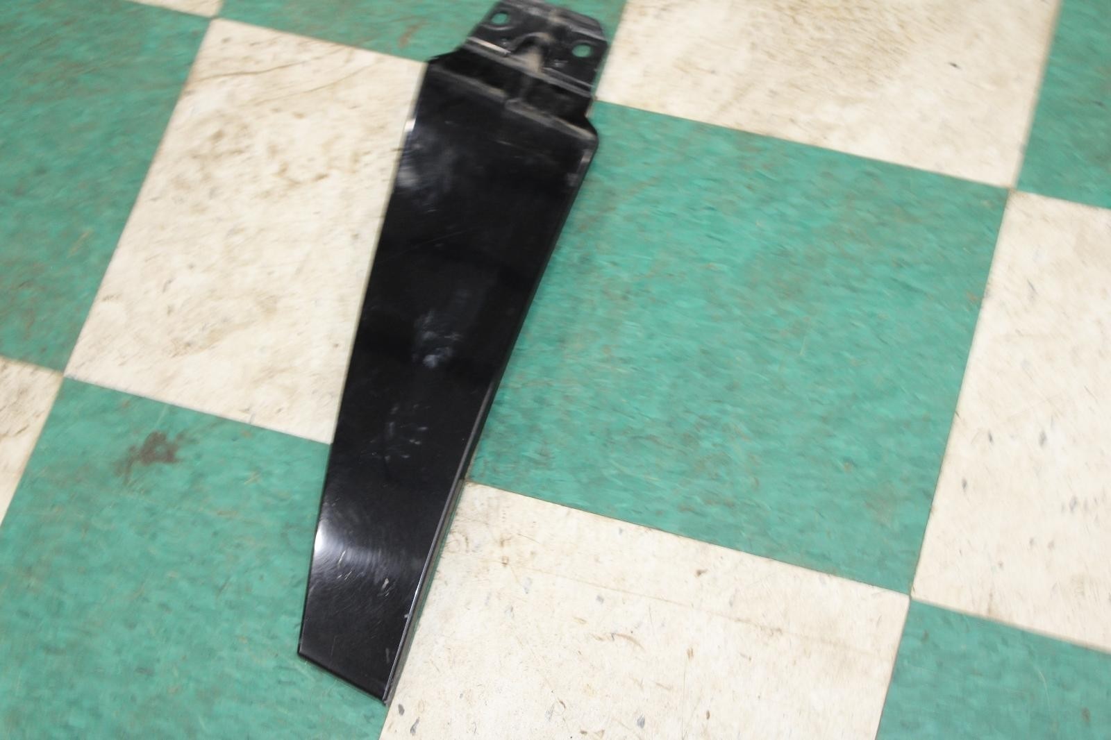 14-21 Ghibli Black Rear Driver Side Left LH B Pillar Applique Molding Cover OEM