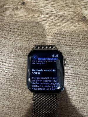 Apple Watch Series 6 GPS Cellular 44 mm Edelstahlgehäuse Gold Milanaise Armband