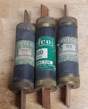 Cefco 100 Amps 250 Volts  Renewable Fuse Lot Of 3