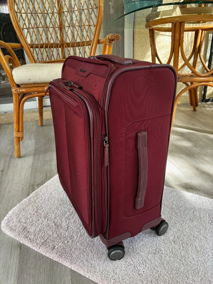 Samsonite Silhouette 17 21" Carry-on Expandable Softside Spinner Color: Merlot - Image 2 of 4