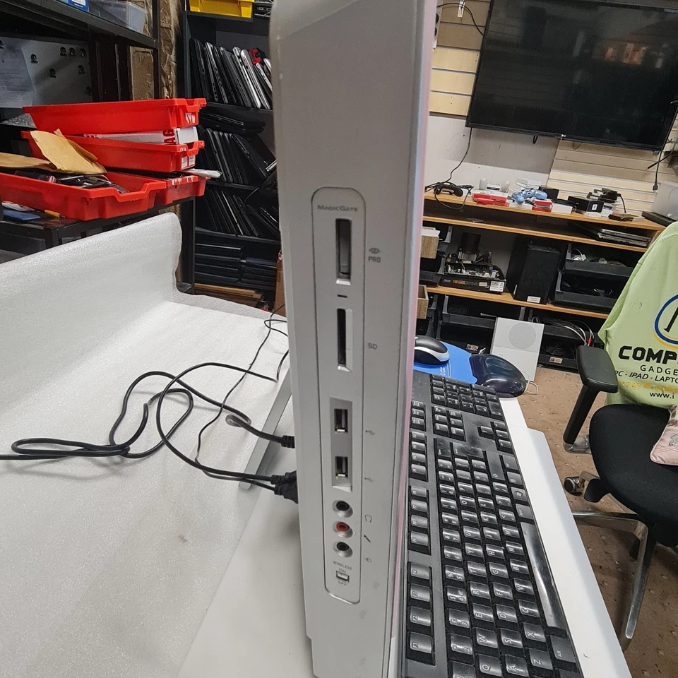 Sony VAIO VGC-JS1E/P All-in-One Desktop PC - Win 10, 4GB RAM, 500GB HDD - Image 4 of 4