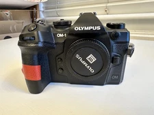 Olympus OM-1 20.4 MP Mirrorless Digital Camera - Black (Body Only) . Cosmetic *