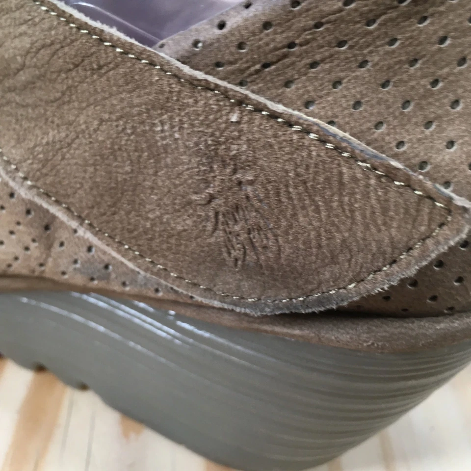 Zapatos Fly London para mujer 41 Mary Jane beige perforados con cordones informales tacones de cuña Foto 4 de 4