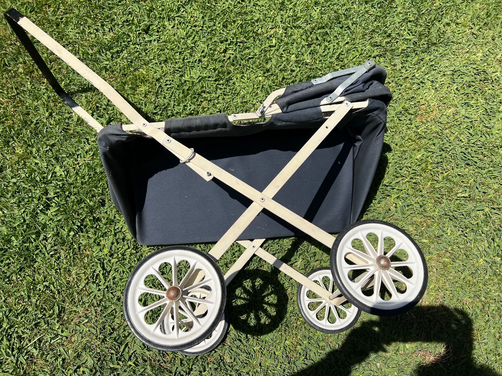 vintage dolls prams 70's  vintage push pram collapsable metal frame & cloth