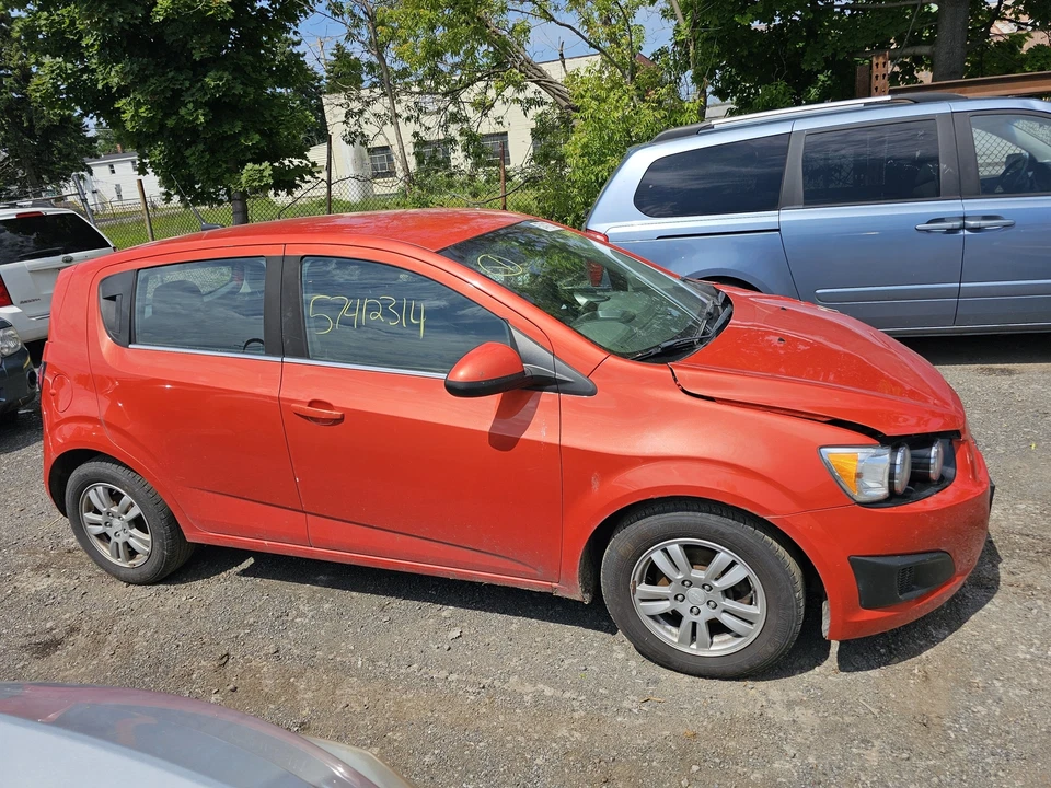 Used Front Left Door Window Regulator Front fits: 2012 Chevrolet Sonic electric - Image 2 of 4