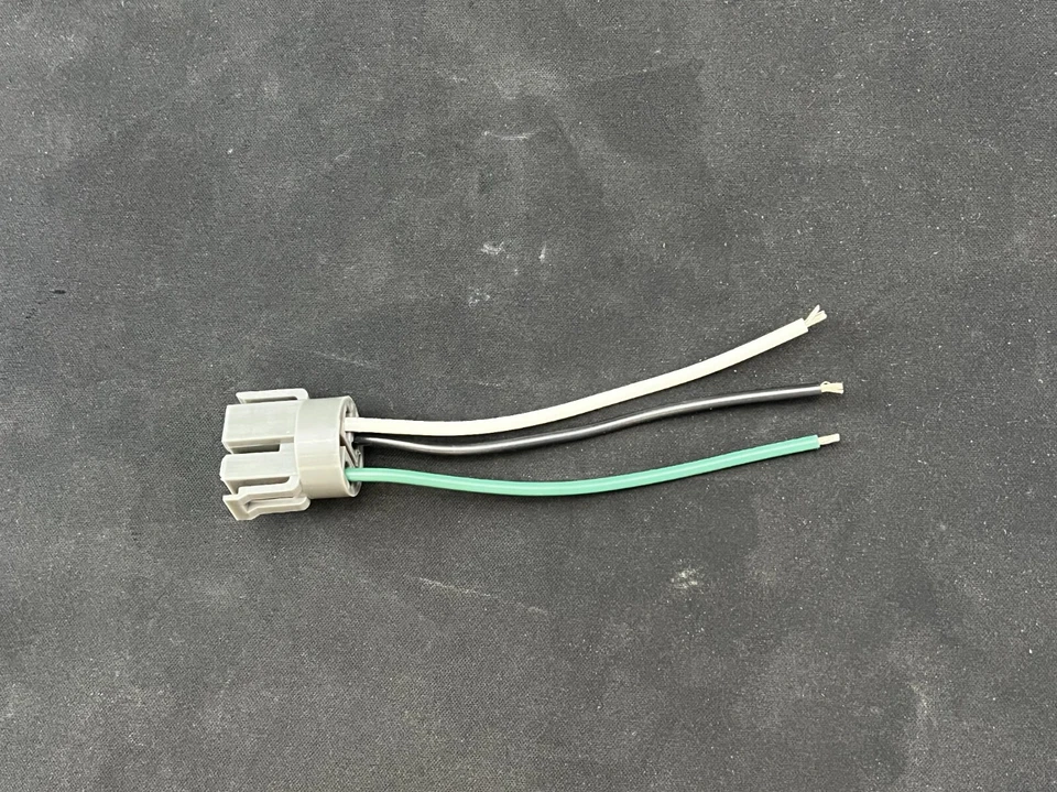 ALTERNATOR PIGTAIL HARNESS PLUG CONNECTOR FOR 1980-86 TOYOTA TERCEL 4CYL 1.5L - Image 2 of 4