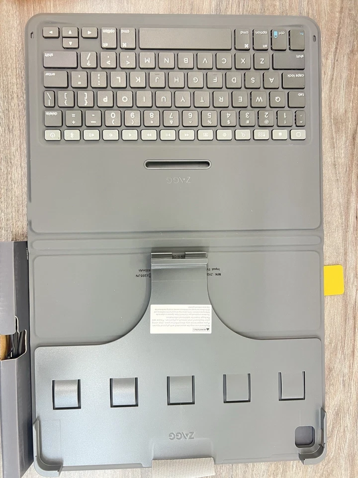 ZAGG Apple iPad 10.2/iPad 10.5" MessengerFolio 2 Keyboard - Image 3 of 4