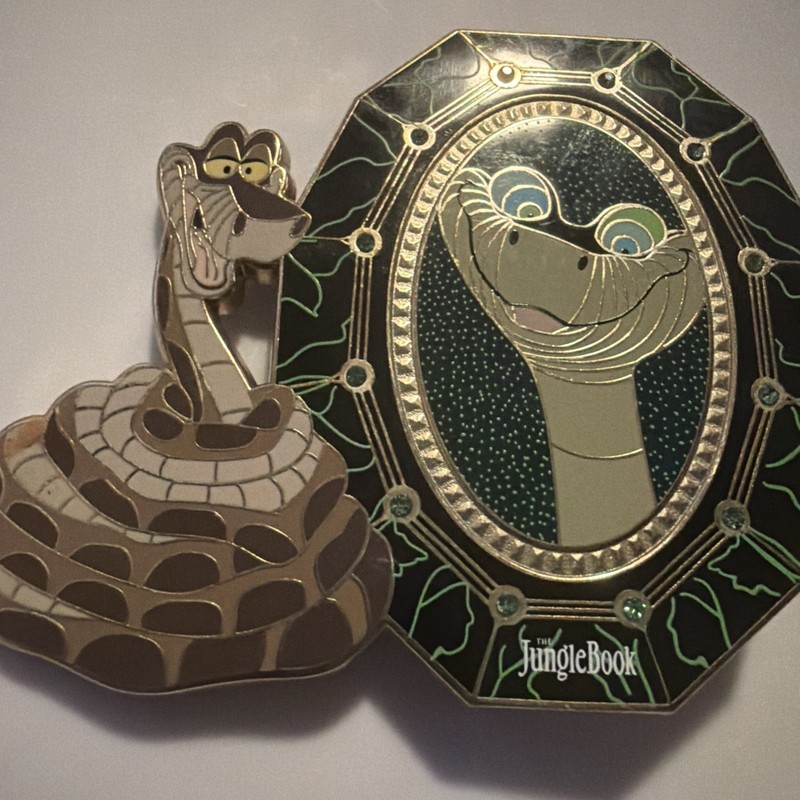 Disney Ka from Jungle book Hollar Fantasy pin LE 75 Artist Proof signed by Artis