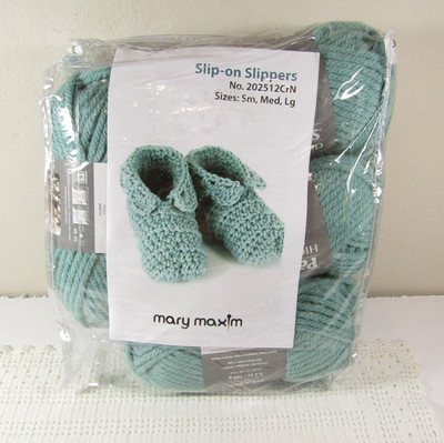 Mary Maxim Crochet Kit - Slip-on Slippers No. 202512CrN | eBay