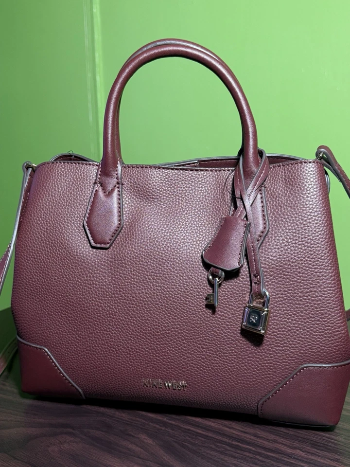 Bolso Cartera Nine West Granate Brooklyn Jet Set Foto 4 de 4