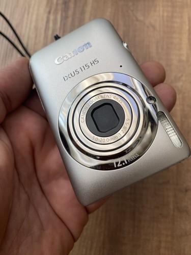 Canon IXUS 115 HS 16 MP Full HD Video Digital Camera Silver w/Charger - Picture 5 of 9