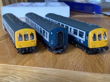 Lima OO Gauge Class 101 3-car DMU in Blue/grey livery L149915