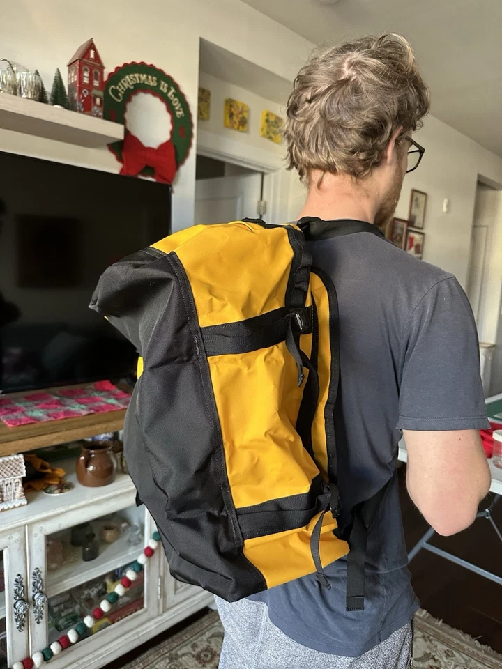 Mochila Bolsa de Lona The North Face Base Camp Amarilla 50L [NUEVA] Foto 3 de 4