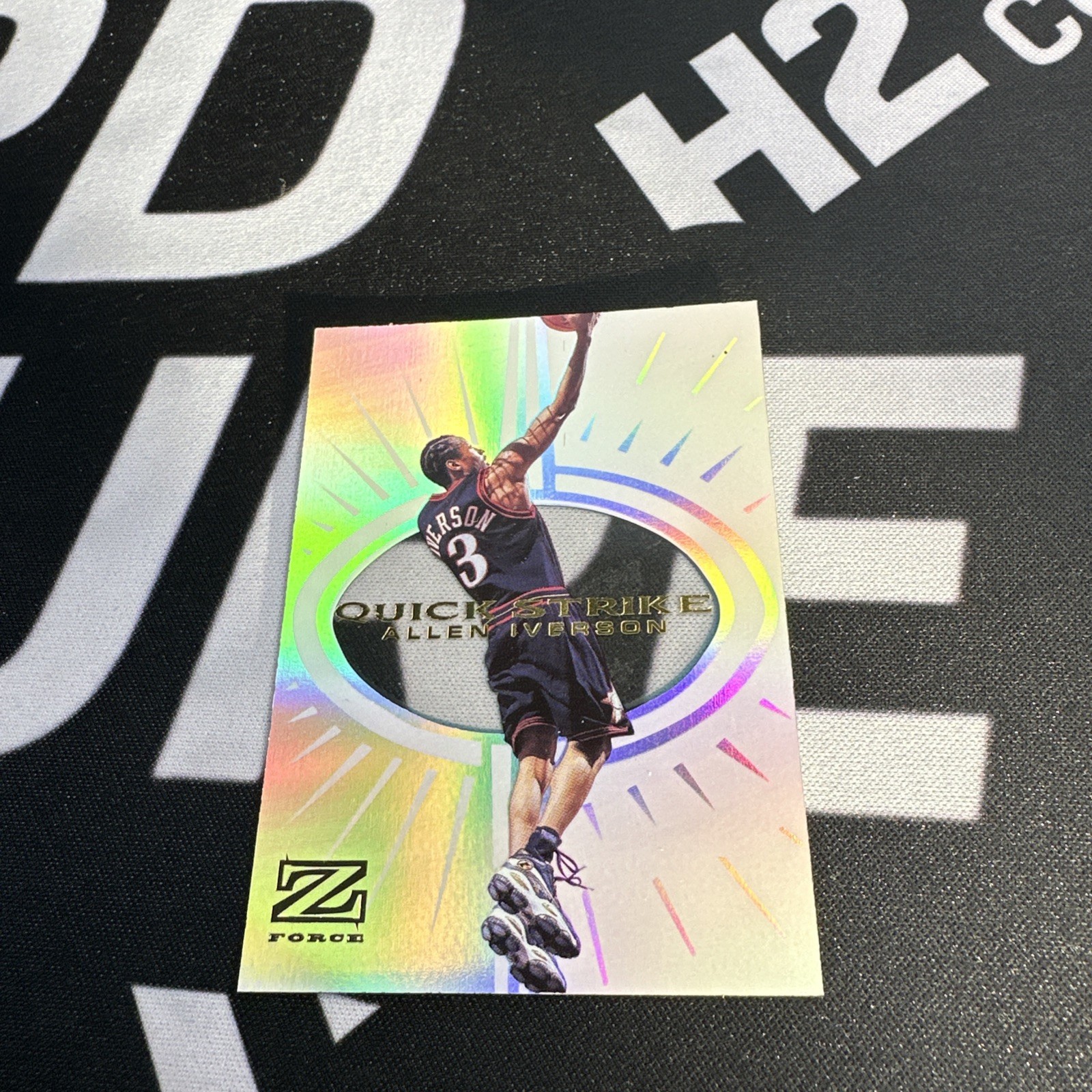 1997-98 SkyBox Z-Force - Allen Iverson - Quick Strike