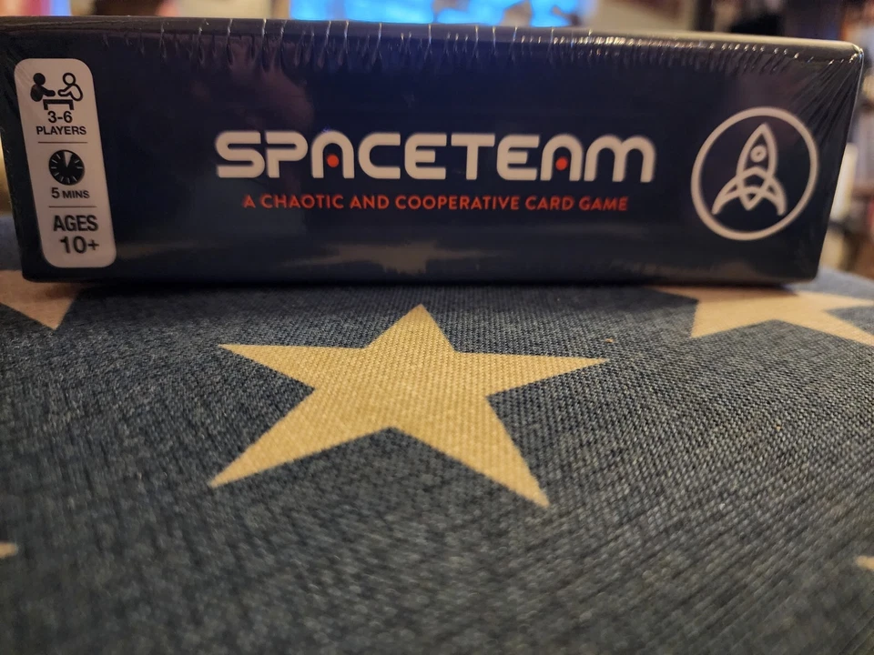 Raro Barnes & Noble Exclusivo SPACETEAM Juego de Cartas NUEVO SELLADO 3-6 Jugadores Foto 3 de 4