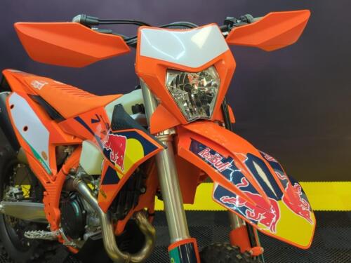 KTM 450 EXC-F CHAMPION EDITION 2025 ENDURO OFF ROAD BIKE MASSIVE SAVING - Picture 9 of 19