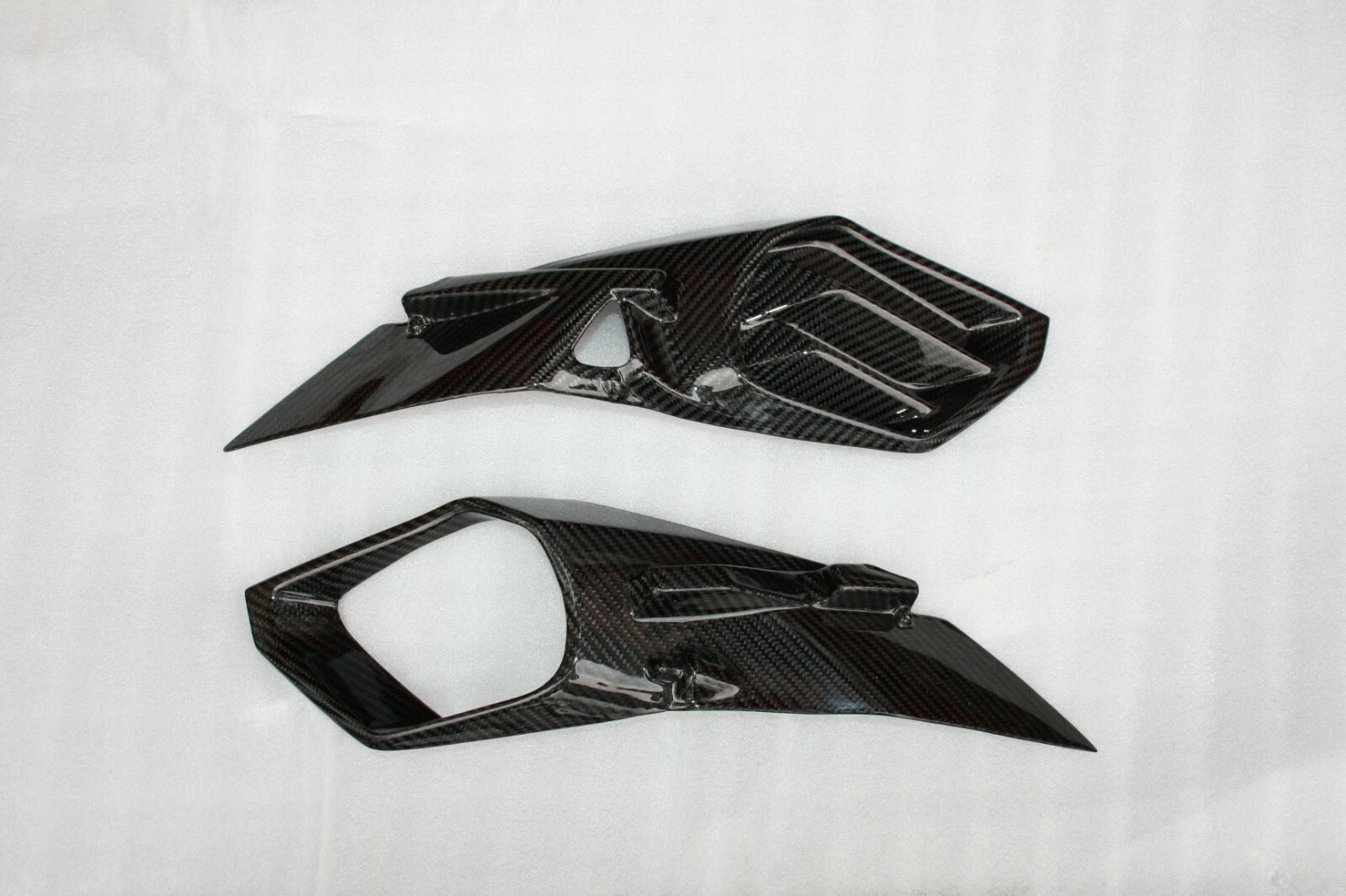 Entrées d'air carbone H2 pour remplacer le carénage plastique d'origine