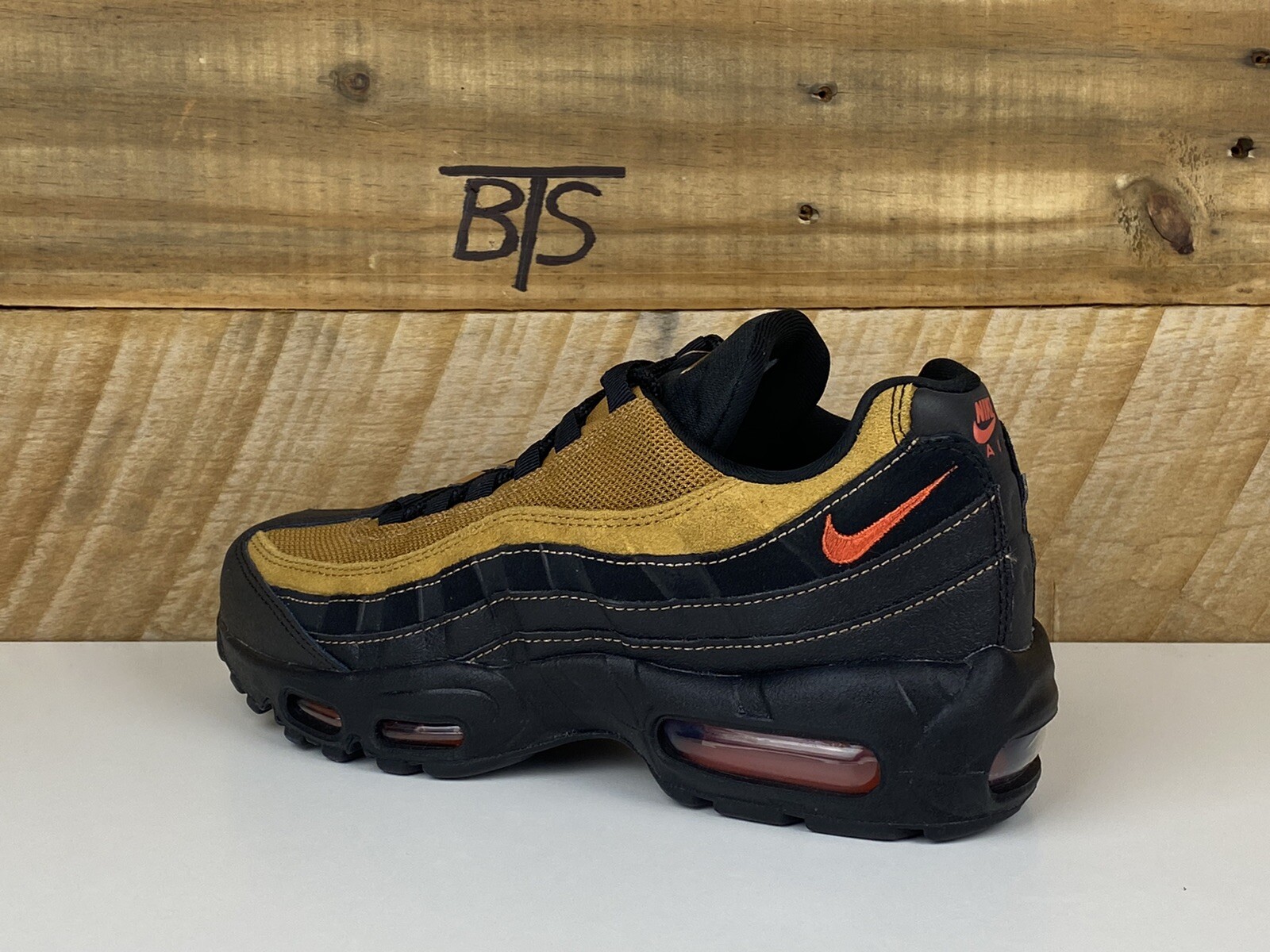 Men's Nike Air Max 95 Essential Size-7 
