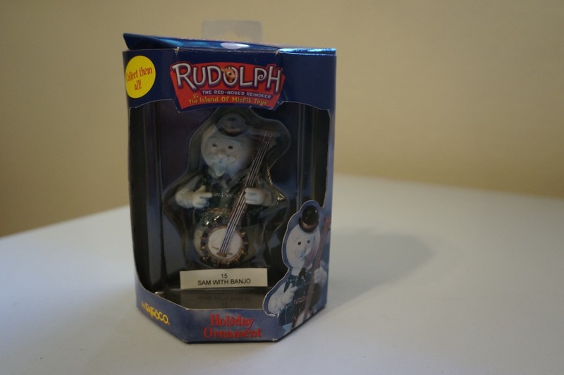 NEW Rudolph Holiday Ornament #15 Sam the snowman w/banjo #882623  "2000"
