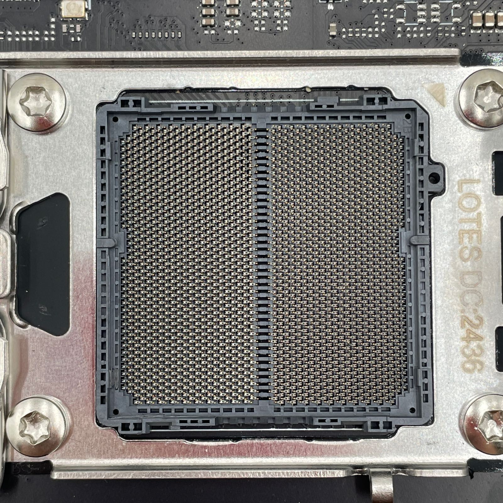 ASUS ROG Strix B650-A Gaming WIFI AMD AM5 DDR5 WiFi 6E ATX Motherboard - READ