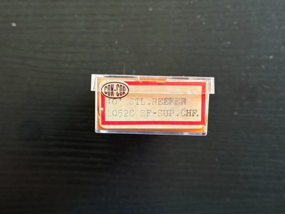 N Con-Cor 1052C Reefer Santa Fe Super Chief SFRD 12102 - ME1725 - Image 2 of 2