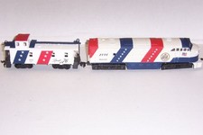 AHM HO Scale FM C-Liner Diesel Locomotive Spirit of '76 w/Caboose-Seaboard Coast