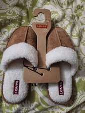 Levis womens fleece lined slippers size 5/6 brand new