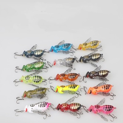 5x Bionic wasp crawling bait attached to the water surface with a hard coating