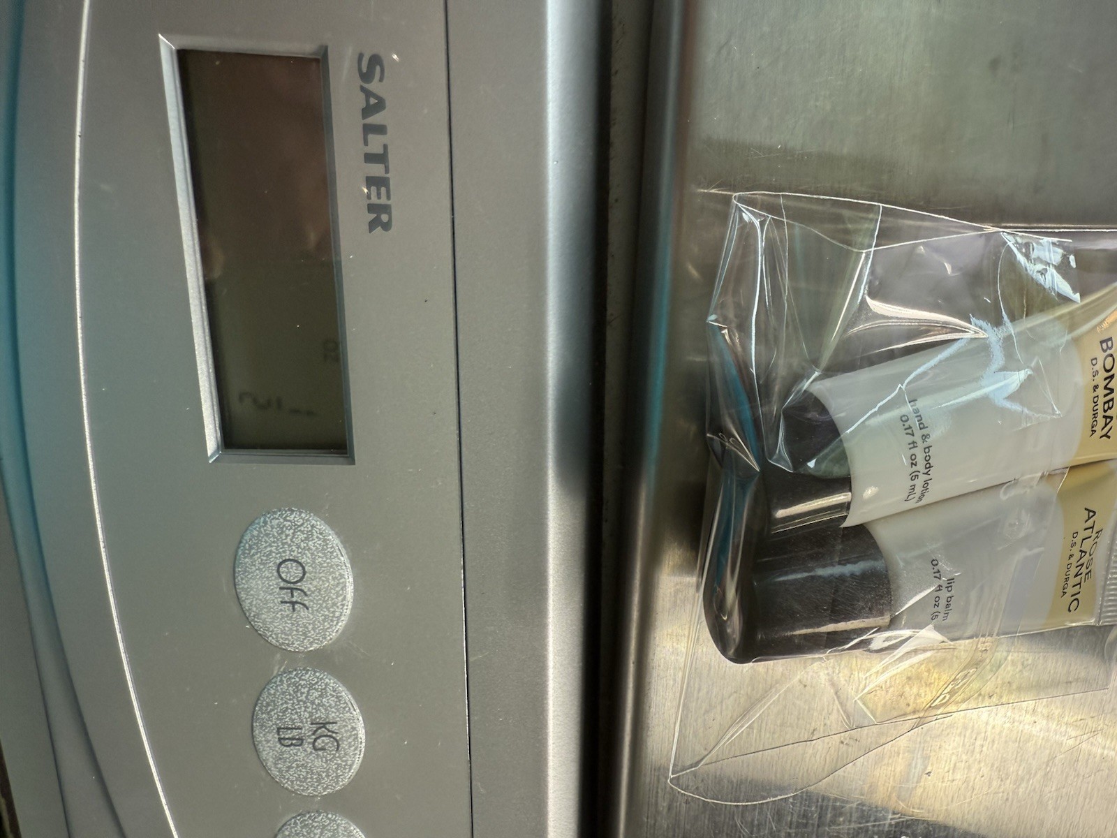 D.S. & DURGA RADIO BOMBAY HAND LOTION & ROSE ATLANTIC LIP BALM 0.17oz/EA 2 Pcs