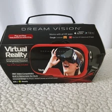 New Tzumi Dream Vision Virtual Reality Smartphone Headset With Ear buds RED