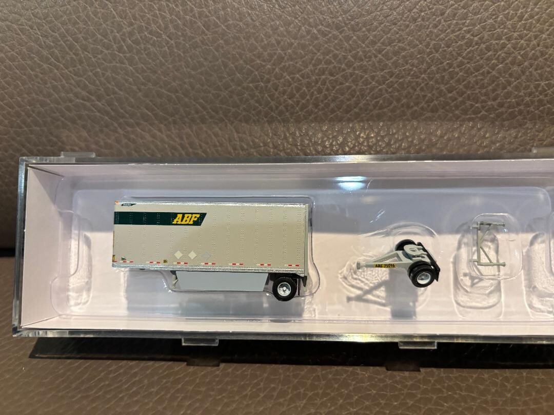 Trainworx N Scale 42893-01 28' Pup Trailer w/Dolly  ABF  #82614