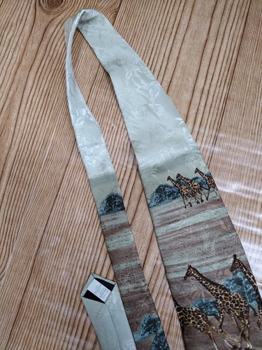 Vintage Wembley Endangered Species 100% Silk Tie - Giraffe USA Made 59" Long - Picture 2 of 5