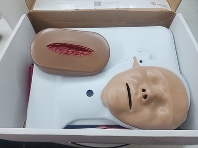 Laerdal Modular Skills Trainer Portable Skills Nursing Practice Set Open Box