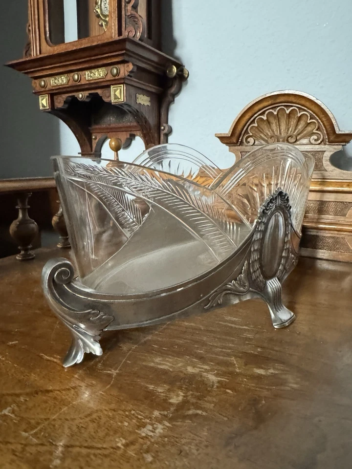 WMF Jardiniere Modell 715 versilbert mit unbeschädigtem Glaseinsatz um 1900 - Bild 4 von 4